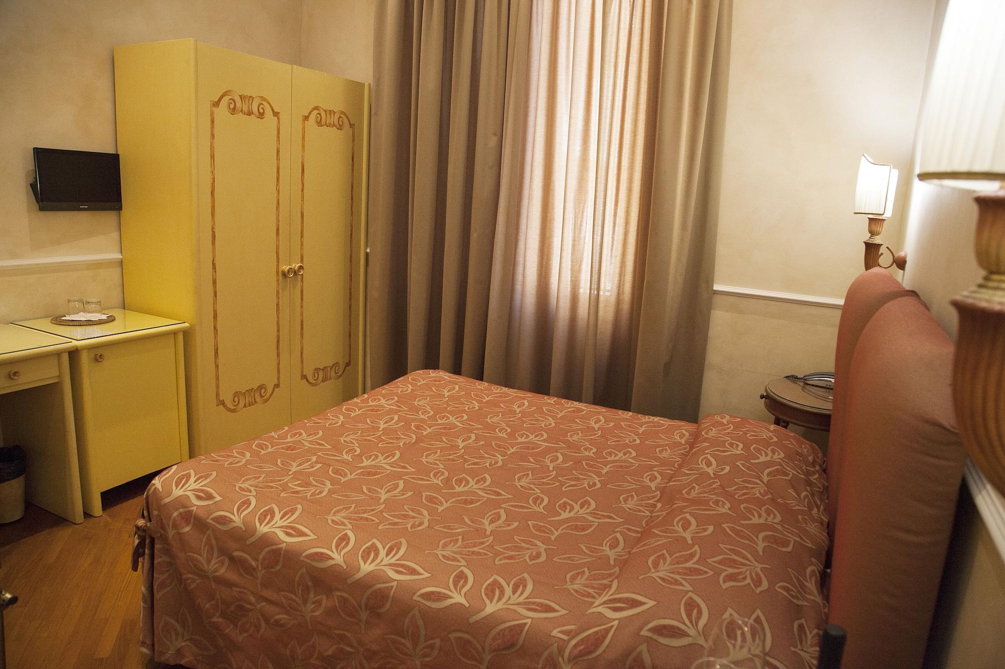 Hotel Aurora Florencja Zewnętrze zdjęcie