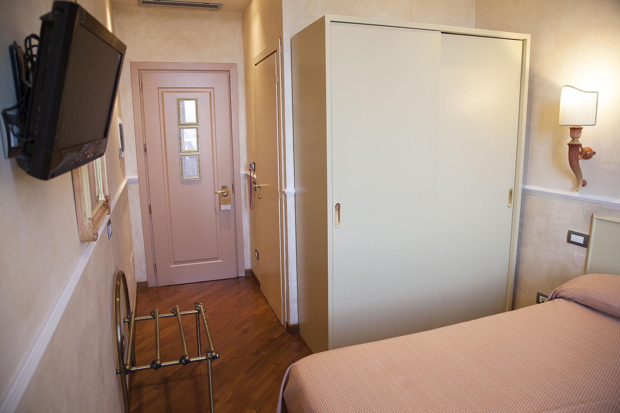 Hotel Aurora Florencja Zewnętrze zdjęcie