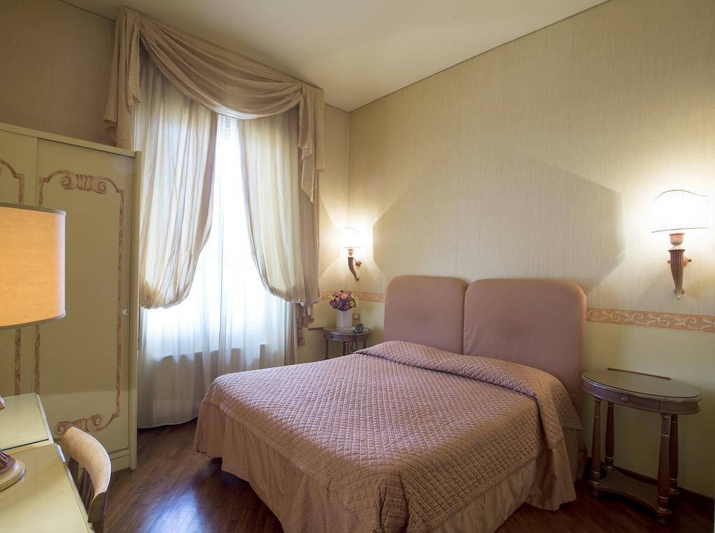 Hotel Aurora Florencja Zewnętrze zdjęcie